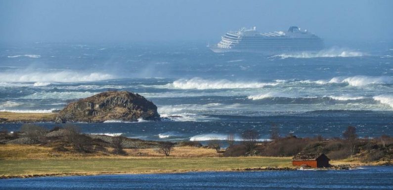 Norvège: Le paquebot en perdition va pouvoir être remorqué dans un port