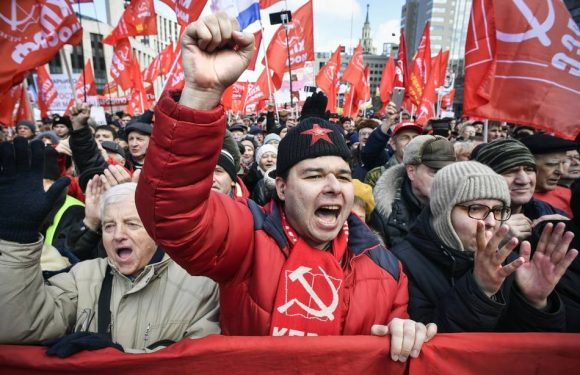 Russie: Le parti communiste organise des manifestations contre Vladimir Poutine et le Kremlin