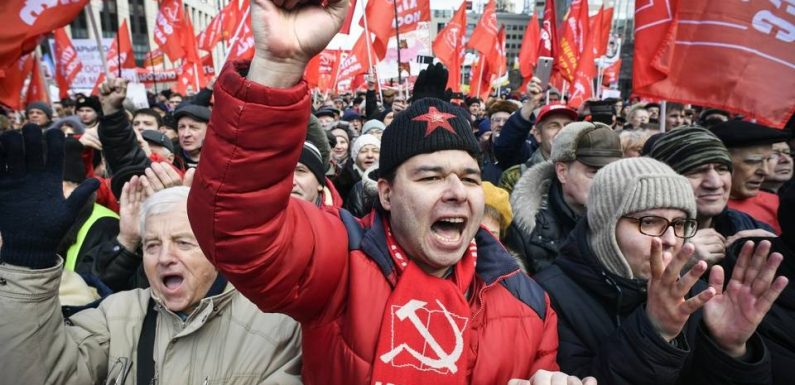 Russie: Le parti communiste organise des manifestations contre Vladimir Poutine et le Kremlin