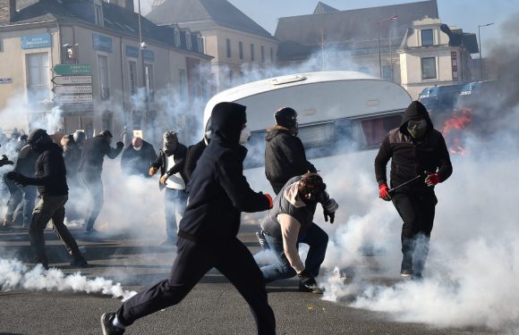 Le Mans: Affrontements, autoroute bloquée… Le mouvement des forains dégénère