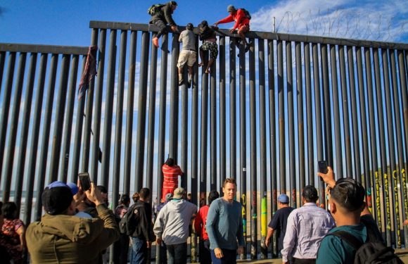 Donald Trump menace de fermer la frontière avec le Mexique «la semaine prochaine»