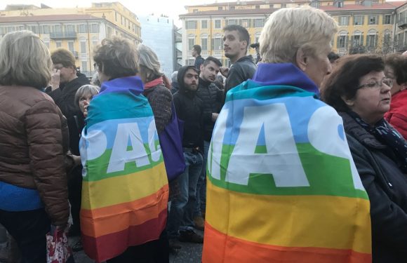 «Gilets jaunes» à Nice: «Ça aurait pu être moi»… Des centaines de personnes se rassemblent en soutien à Geneviève Legay