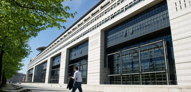 Le déficit public un peu moins élevé que prévu en 2018 et la croissance revue à la hausse