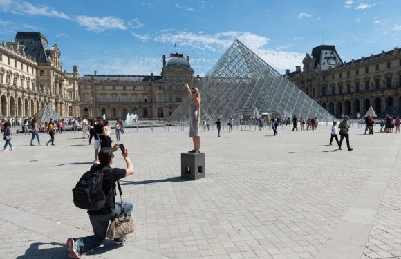30 ans de la pyramide du Louvre: Avant la consécration, l’œuvre de Ieoh Ming Pei a été très controversée