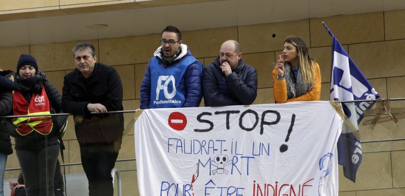 «Attaque terroriste» à la prison d’Alençon: Les surveillants de prison continuent leur mobilisation
