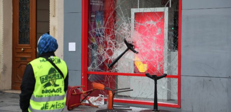 «Gilets jaunes»: Des remises d’impôts et des délais de paiement pour les commerçants affectés