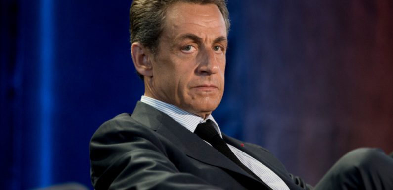 A Budapest, Nicolas Sarkozy prend la défense de son « ami Viktor Orban »