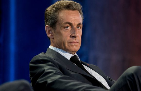 A Budapest, Nicolas Sarkozy prend la défense de son « ami Viktor Orban »