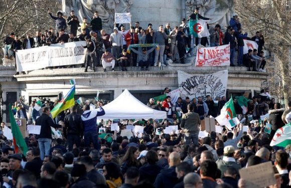 En France, la diaspora se mobilise pour s&rsquo;opposer à la candidature de Bouteflika