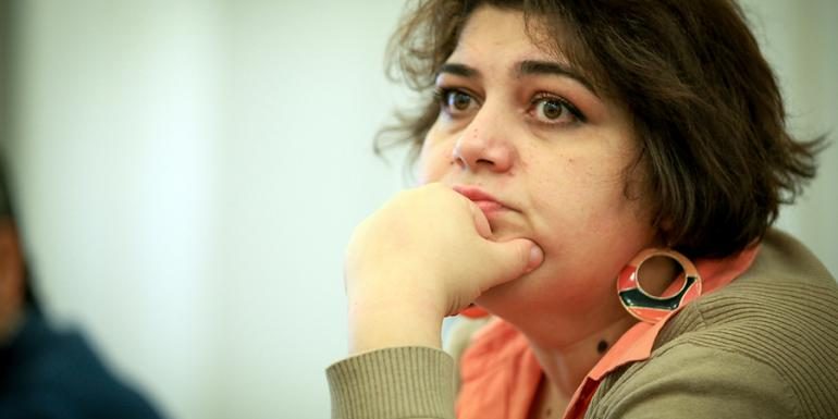 Khadija Ismayilova, dissidente et voix des journalistes anticorruption en Azerbaïdjan