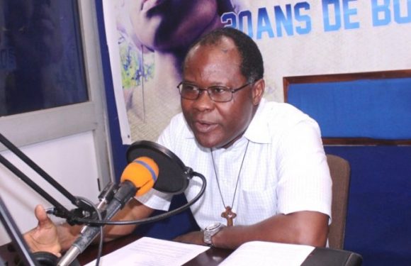 Togo: « pour apaiser le cœur du Togolais, il faut passer aux réformes et ensuite aller aux élections », soutient le Père AFFOGNON