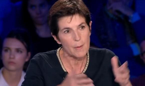 Après des tags antisémites, Christine Angot porte plainte pour « injures à caractère racial et menaces aggravées »