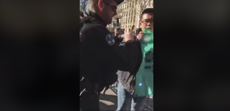 Visite de Xi Jinping à Paris : un étudiant taïwanais se fait arracher son drapeau par un gendarme