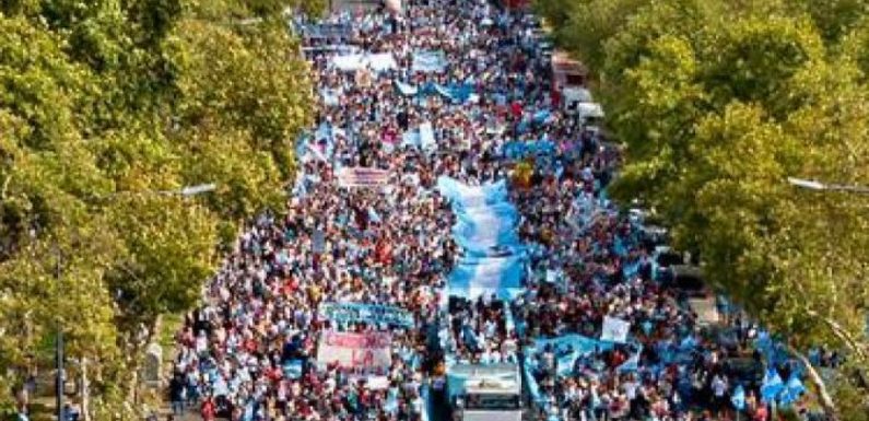 Plus d’un million de personnes à la Marche pour la vie en Argentine