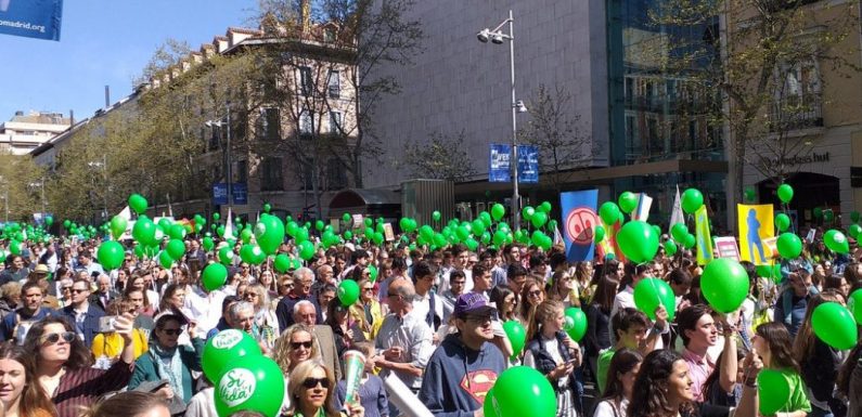 Marches pour la vie en Espagne et en Roumanie