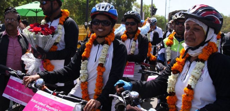 En Inde, des cyclistes se lancent dans un périple de 1500 km pour l’égalité hommes-femmes