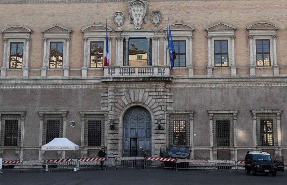 Diplomatie : trois quarts des ambassadeurs sont des hommes