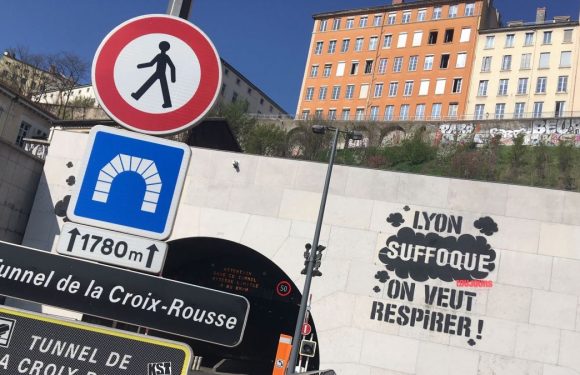 Lyon: Greenpeace interpelle les élus sur la qualité de l’air avec un graffiti géant