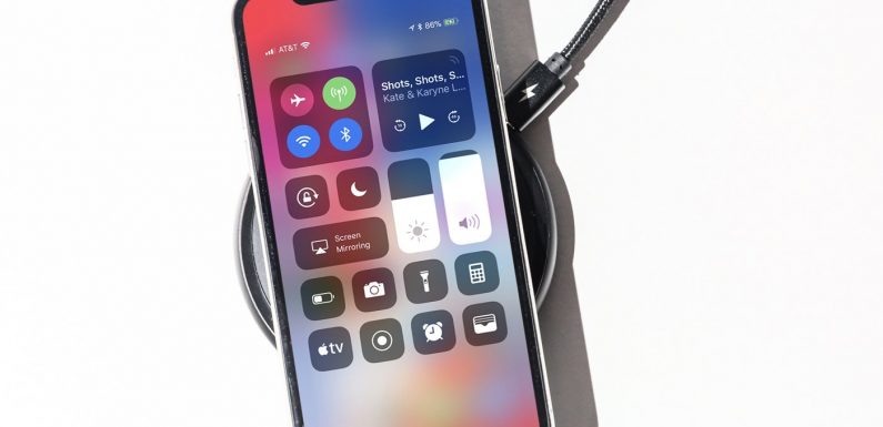 Vous rechargez votre smartphone de la mauvaise manière