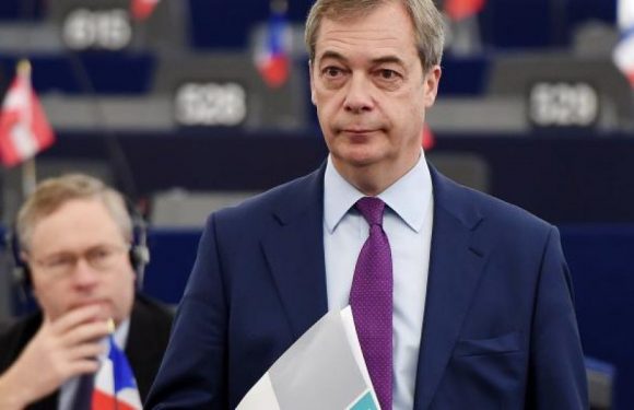 Nigel Farage est de retour : “Ça suffit ! Nous voulons nous gouverner nous-mêmes !”