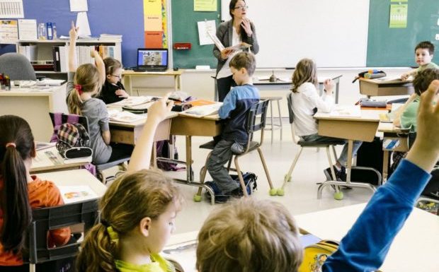Choisir entre un établissement public ou privé, un cas de conscience pour certains parents