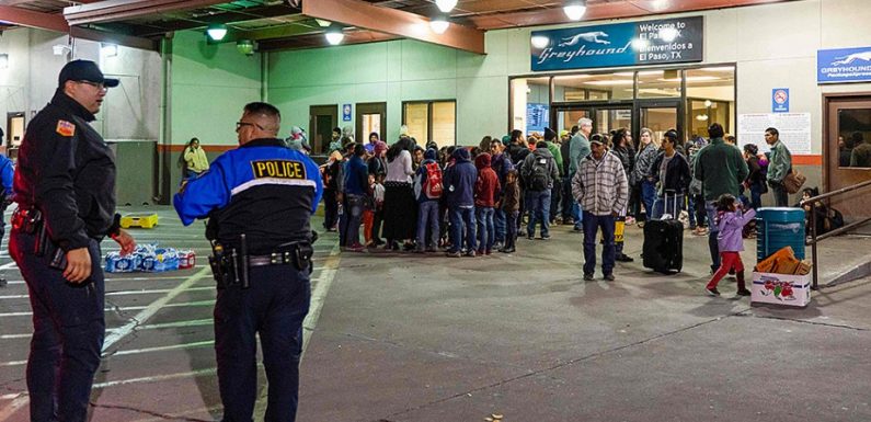 Trump menace d’envoyer des clandestins dans des «villes sanctuaires»