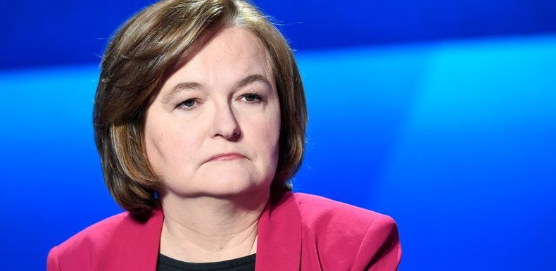 Devant de jeunes apprentis, Nathalie Loiseau traite ses adversaires… d’«apprentis»