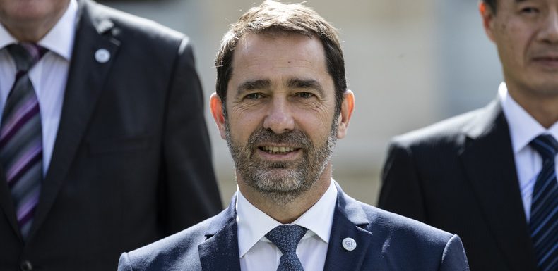 «La police et la gendarmerie ne sont pas malades du suicide», selon Christophe Castaner