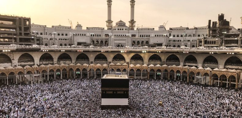 Un adolescent menacé de mort après une blague sur le pèlerinage à La Mecque