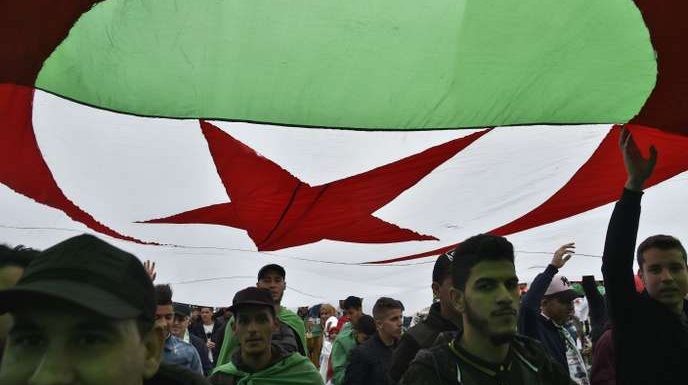 « Tous les Algériens sont devenus politologues »