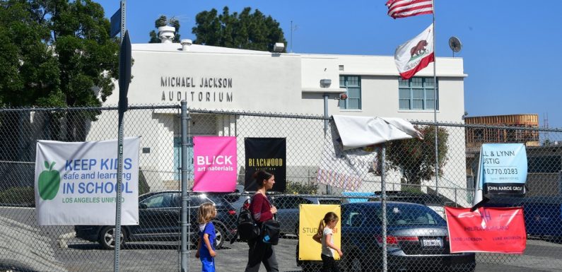 Michael Jackson: Les parents d’élèves d’une école se prononcent pour le maintien d’un auditorium à son nom