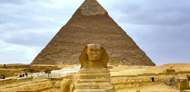 «Expedition unknown: Egypt live»: Pourquoi la révélation en direct de momies sur Discovery fait polémique
