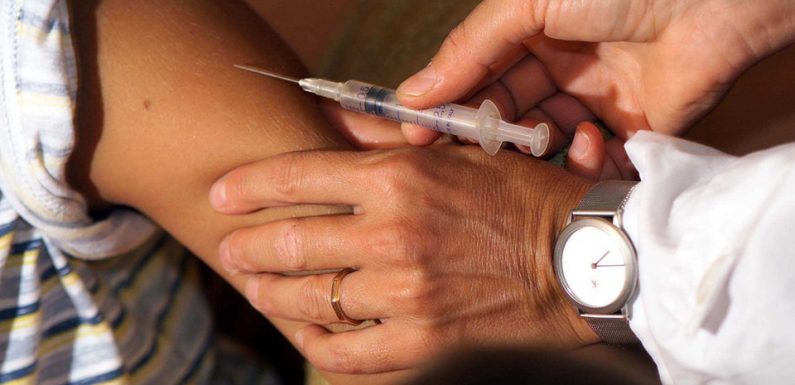 Les immanquables du jour : Suicides dans la police, opposition des antivax et jour de lose à Marseille