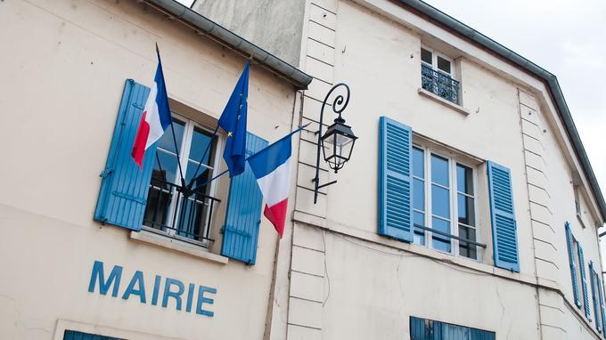 «La vraie maison de service public existe déjà, c’est la mairie!»