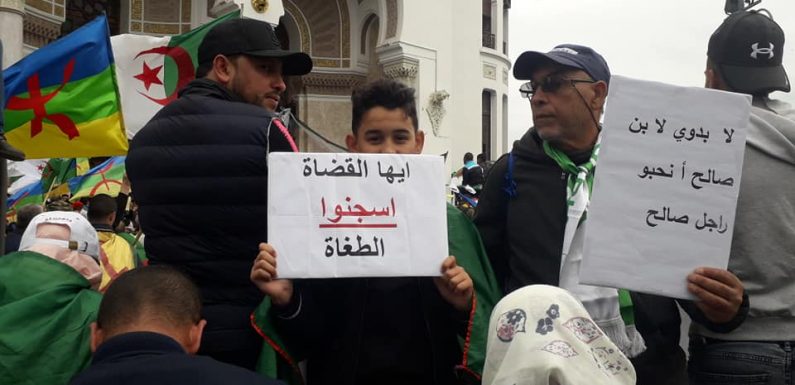 Manifestation matinale à Alger : « Dégagez tous ! »