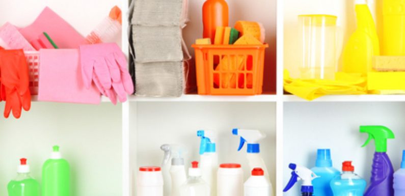 Cinq alternatives aux produits ménagers chimiques