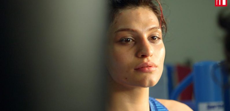 [Vidéo] Sadaf Khadem, boxeuse iranienne, donne des coups pour «libérer les femmes»