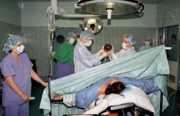 La césarienne cause plus de complications graves