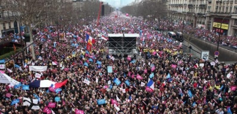PMA : La Manif Pour Tous se dit prête à organiser des manifestations