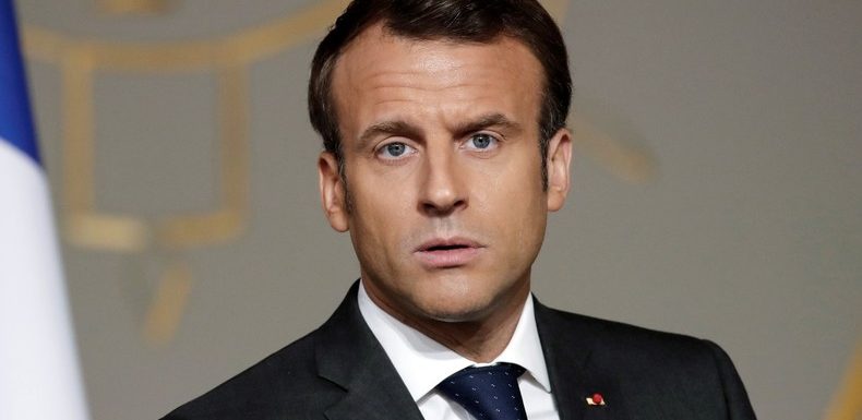 «Il nous a bien secoué la gueule» : Macron passe un savon au gouvernement