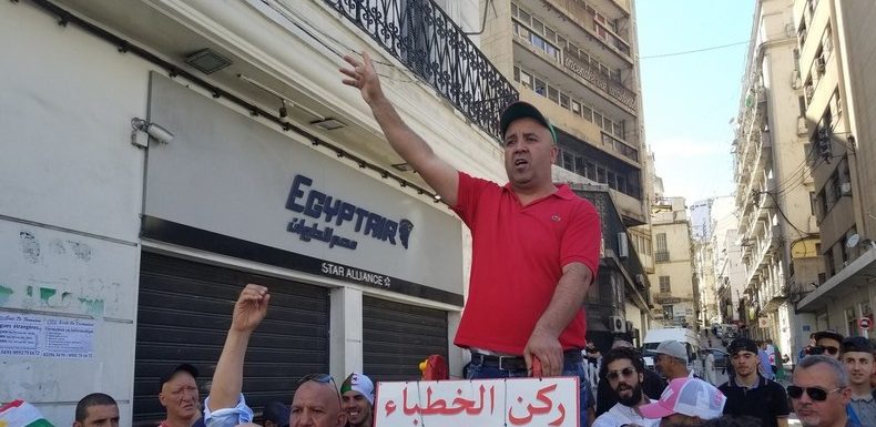 A Alger, premier vendredi de manifestation depuis le début du ramadan (IMAGES)