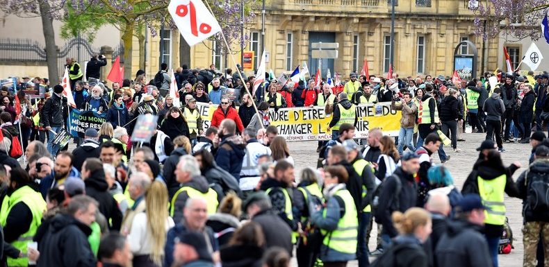 Six mois après, la multiplication des revendications a-t-elle épuisé le mouvement des Gilets jaunes?