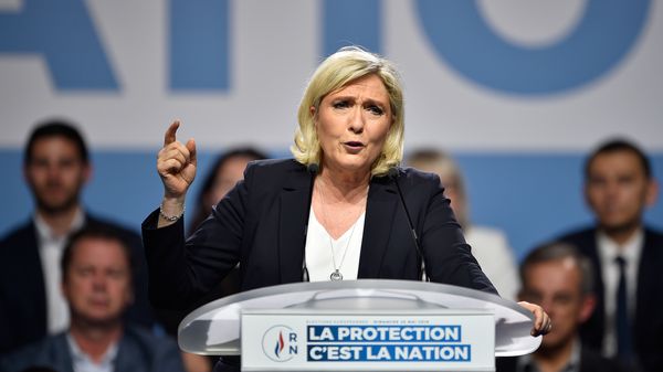 « C’est stupide » : des élus RN critiquent Marine Le Pen après sa sortie sur la démission d’Emmanuel Macron
