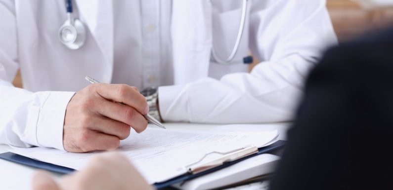 États-Unis : un médecin accusé d’agressions sexuelles sur 177 étudiants