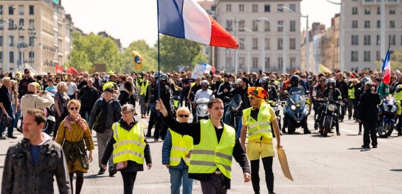 «Gilets jaunes»: Plus de 1.400 personnalités du monde de la culture clament leur soutien au mouvement