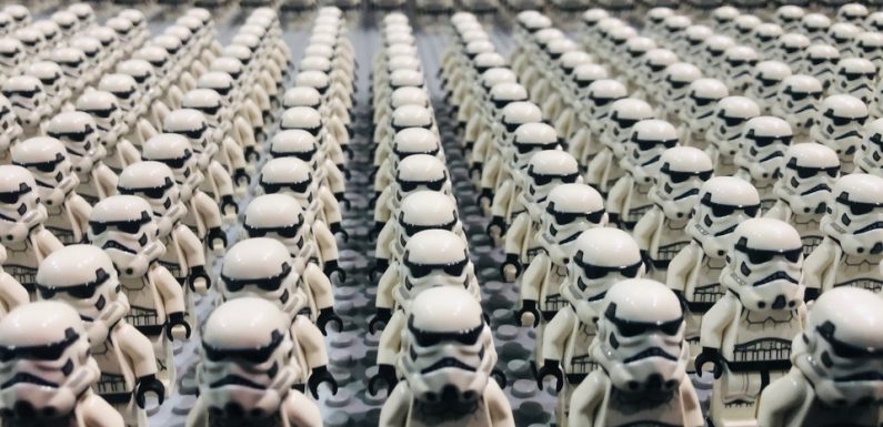 «May the fourth be with you»: Les fans de «Star Wars» portent leur passion de la saga en costume