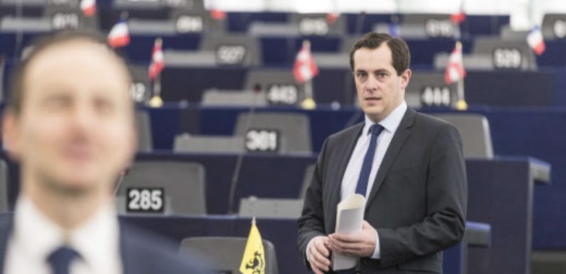 RN: L’assistant parlementaire de Nicolas Bay pointé du doigt pour un «déguisement» antisémite