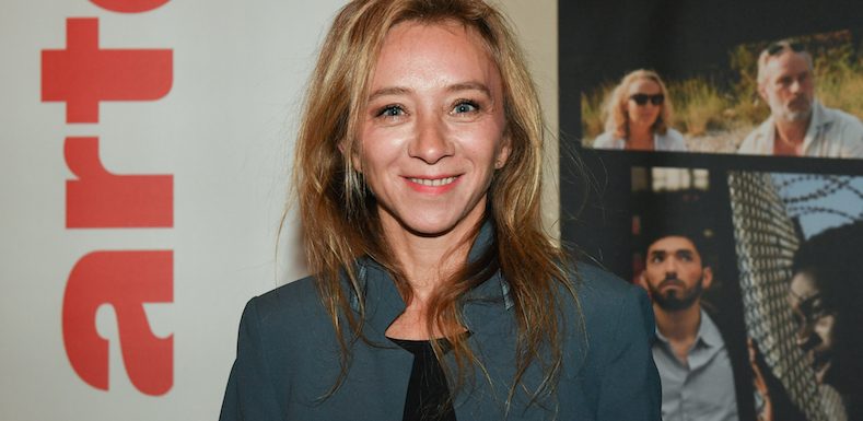 Sylvie Testud, héroïne de « Eden » sur Arte : « Un camp privé, c’est mieux qu’une tente dégueulasse à Calais »