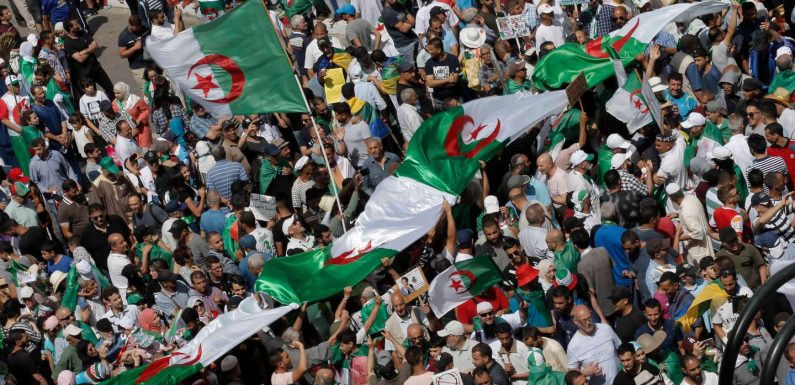 En Algérie, seul le drapeau algérien sera toléré dans les manifestations