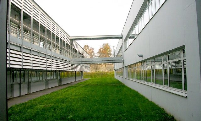 Pourquoi l’école échoue en banlieue ? Parce que tout le monde s’en fout